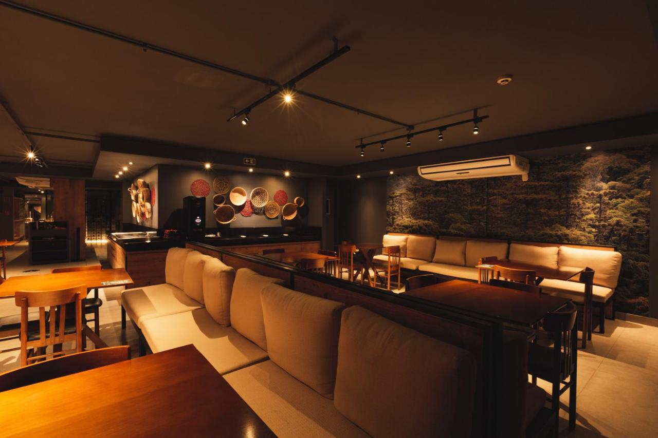 库里提巴机场美居酒店 São José dos Pinhais 外观 照片