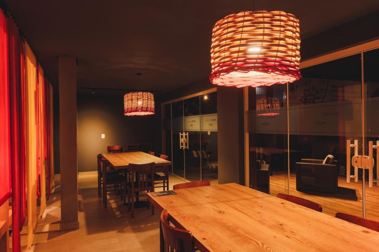 库里提巴机场美居酒店 São José dos Pinhais 外观 照片