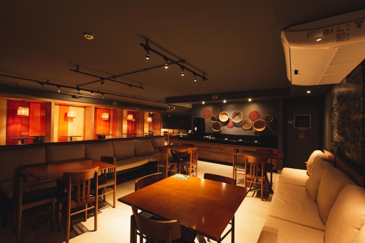 库里提巴机场美居酒店 São José dos Pinhais 外观 照片